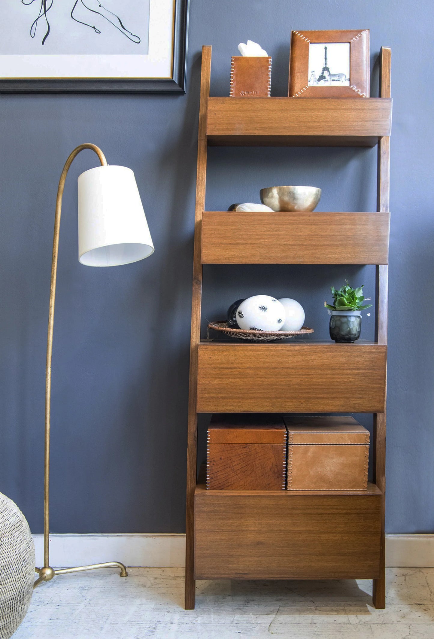 Safari Leaning Shelf
